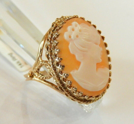 *VINTAGE*  14K YELLOW GOLD GORGEOUS CAMEO RING - LARGE & SHOWY -Size 8.25