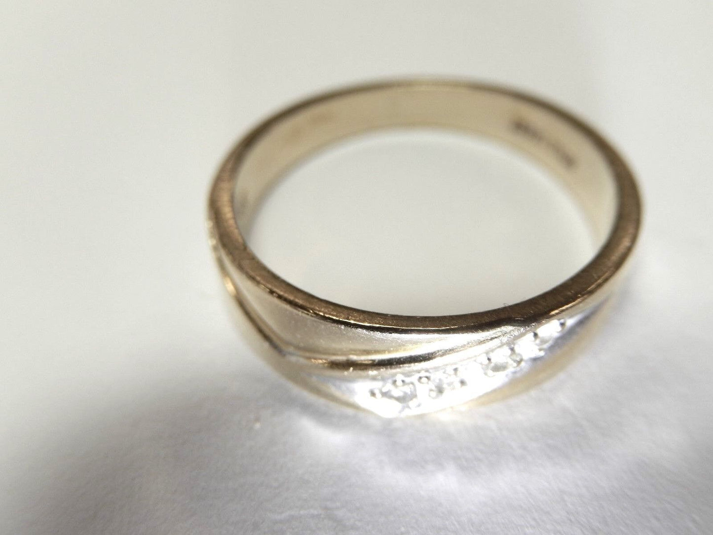 14K Yellow 5.5mm Gold Round Natural Diamond Wedding Ring Band Size 6.5