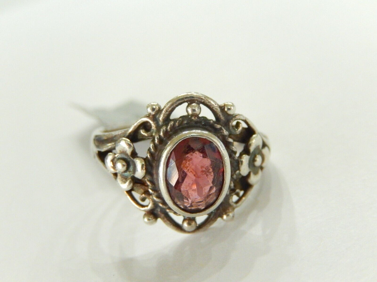 *VINTAGE*  Sterling Silver 925  Antique Style Garnet Ring Size 8.25
