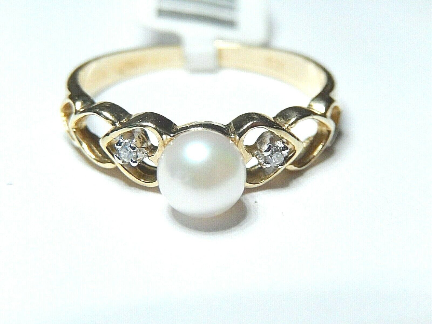 10K Yellow Gold 5mm Pearl  with Diamond Accent Ring Size 6.5