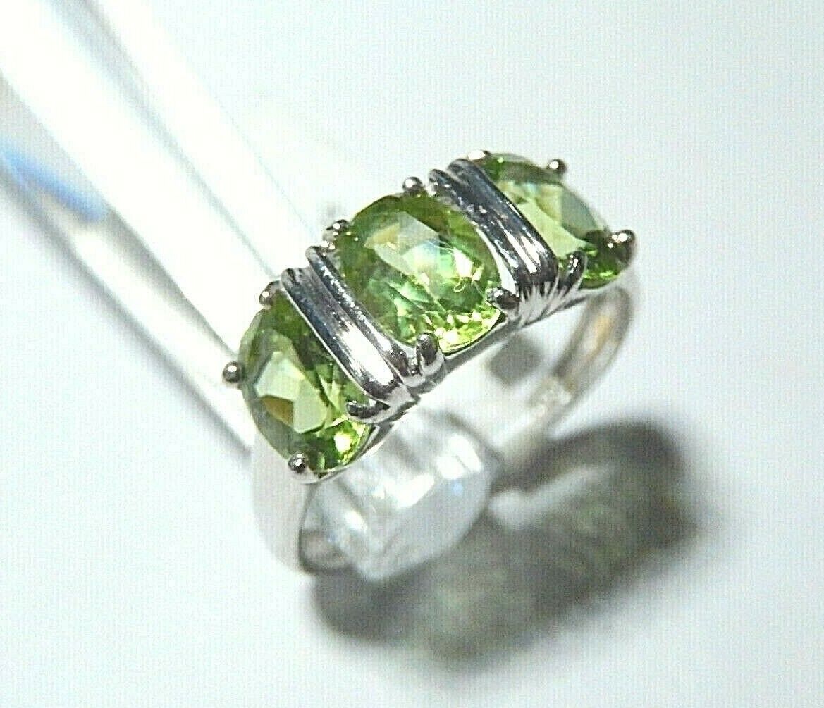 *NWT* 14K White Gold 2.25 Carat Oval Natural Peridot Three Stone Ring Sz 5.5