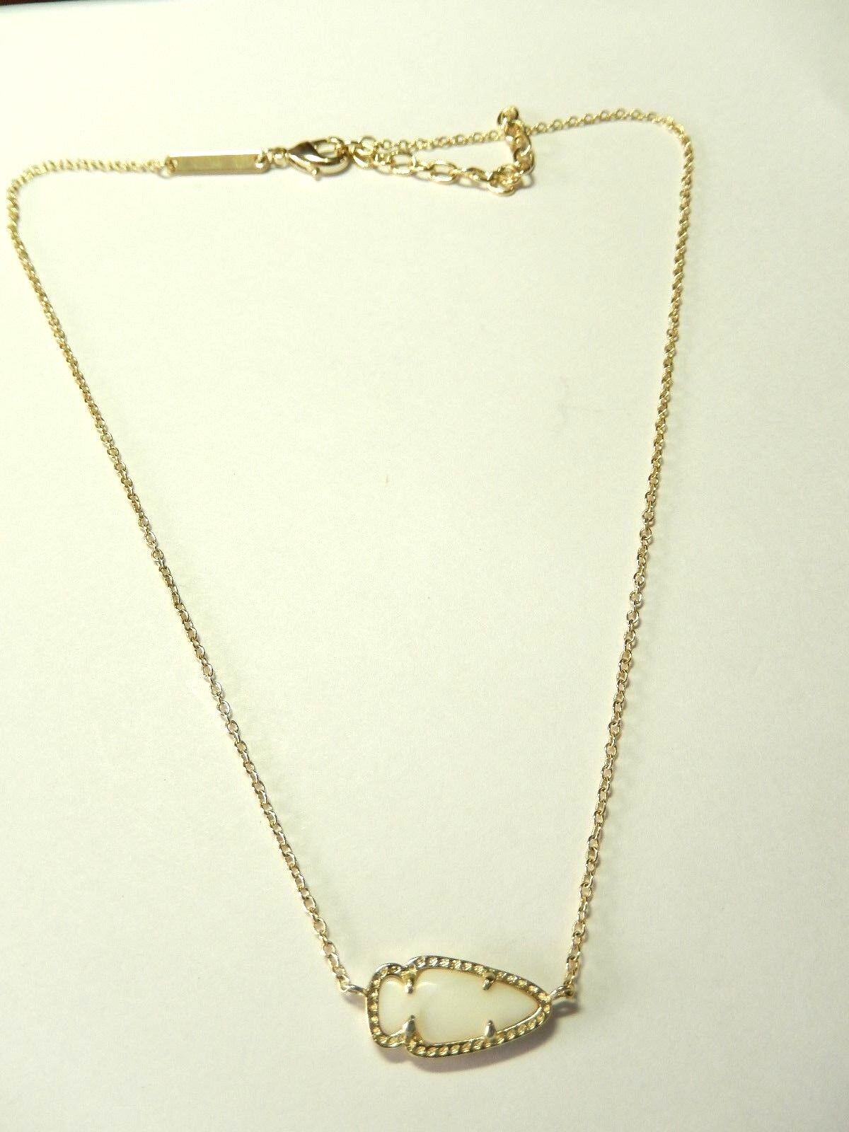 *RARE*  Kendra Scott White Skylie Gold Arrow Yellow Gold Plated Necklace