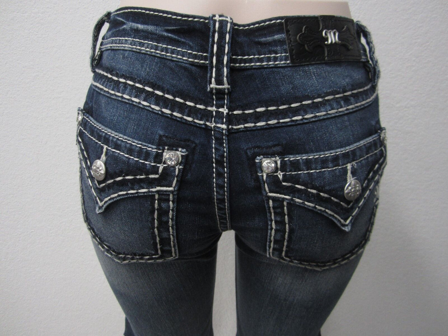 NWT MISS ME MID RISE BERMUDA MS5014M204 MEDIUM BLUE SHORTS SIZE 24 x 11