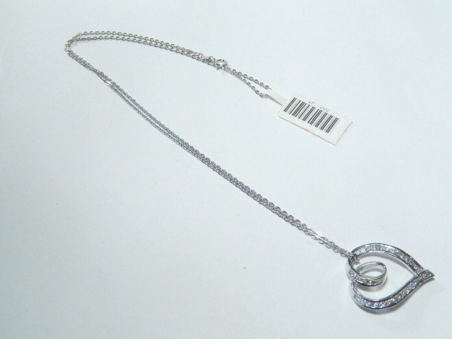 *NWT*  10K White Gold 1/3CT Real Diamond  Heart Shape Pendant & 18" Chain