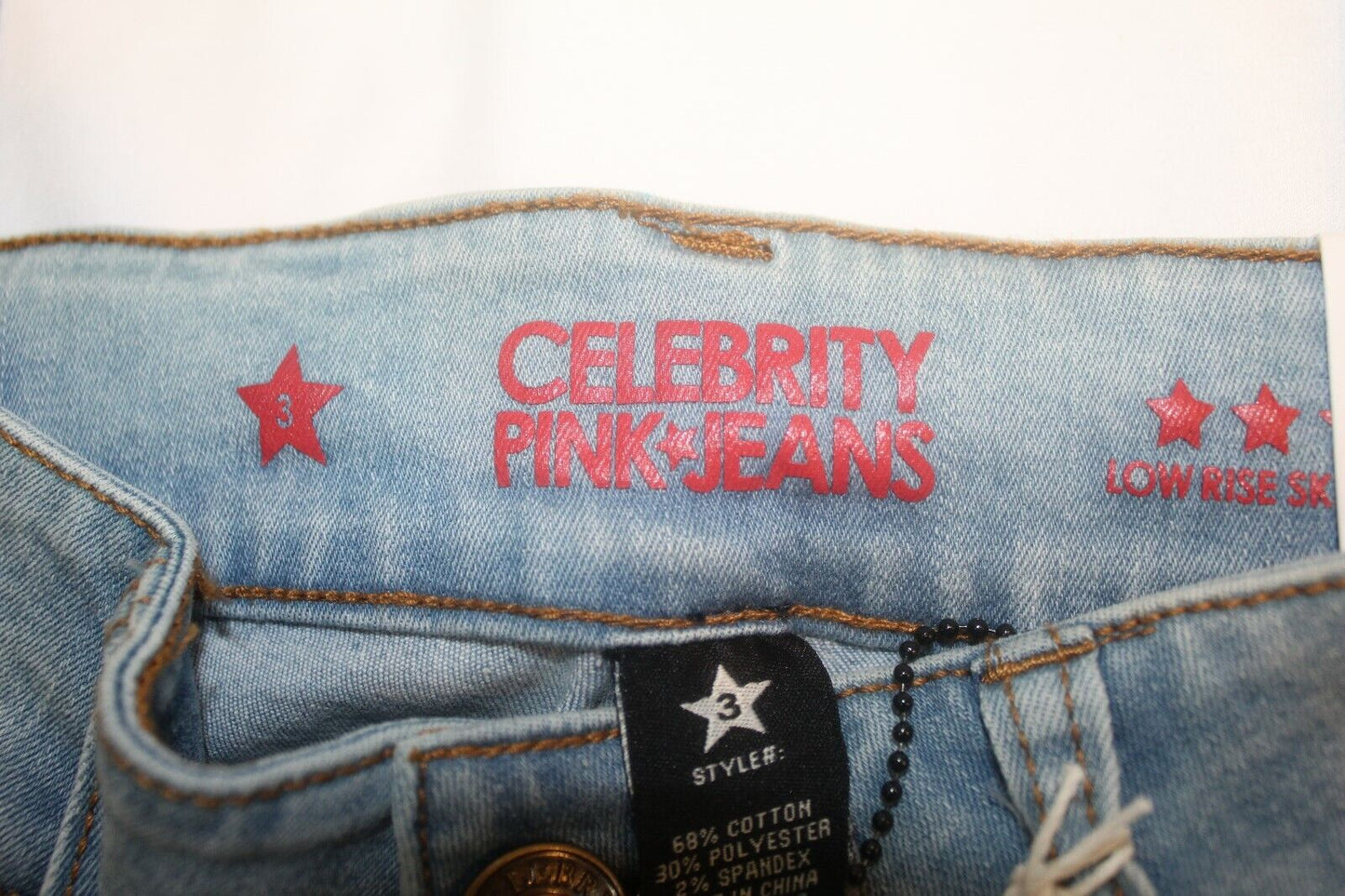 *NWT*  Celebrity Pink Skinny Lowrise Jeans Color Light Wash Size 3