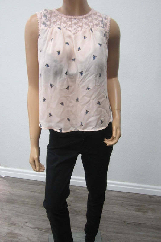 *SUPER CUTE*  SWEET WANDERER Womens  Dusty Rose Lace  Short Sleeve Top Sz Small