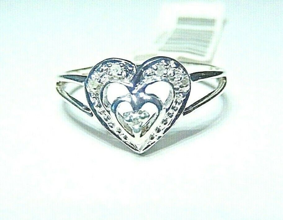 *NWT* 10k Solid White Gold Heart Ring With Genuine Diamonds Size 7.25