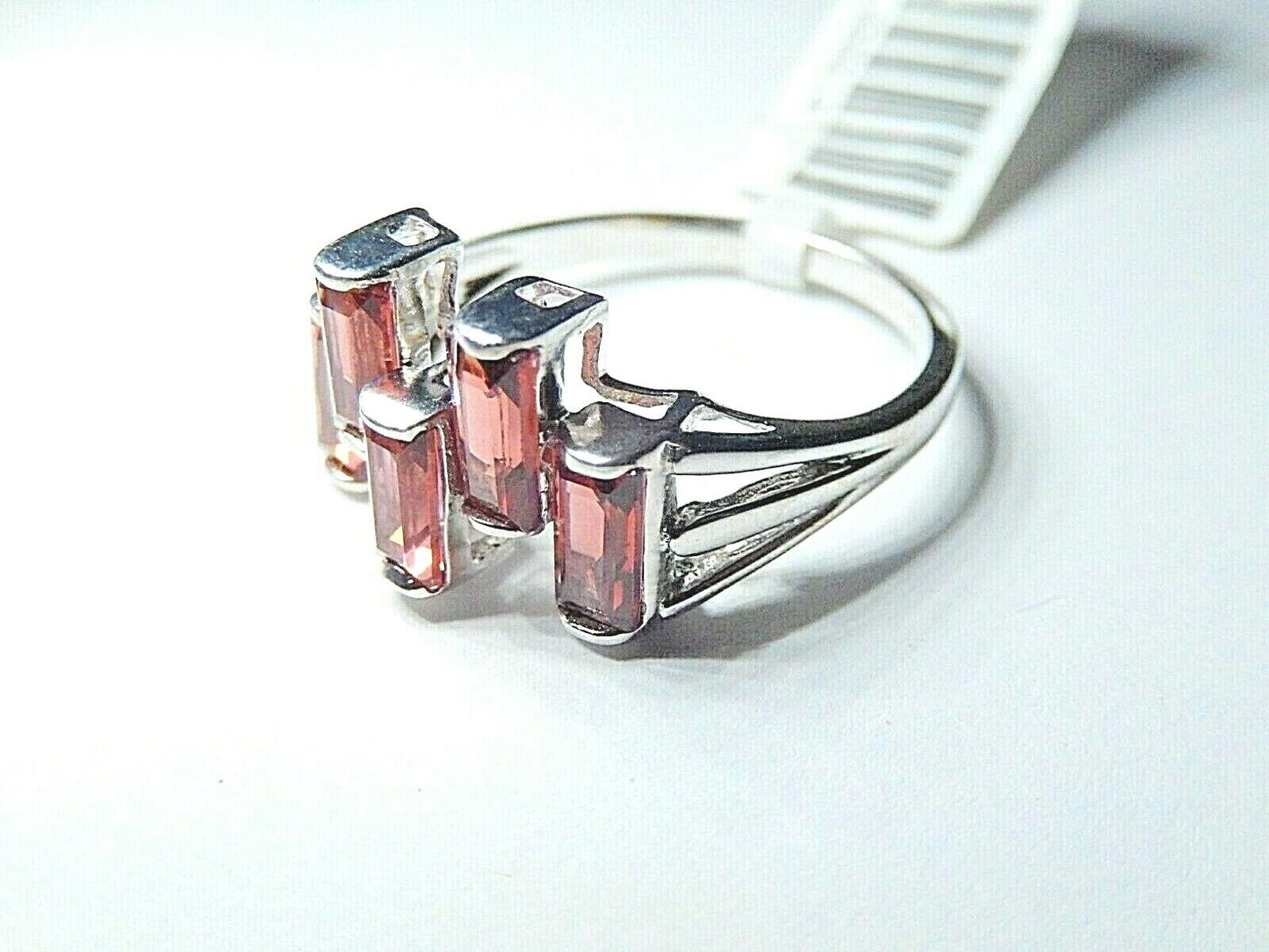 *NWT*  14K White Gold 2.50CT Genuine Natural Garnet Modern Style Ring Size 7.5