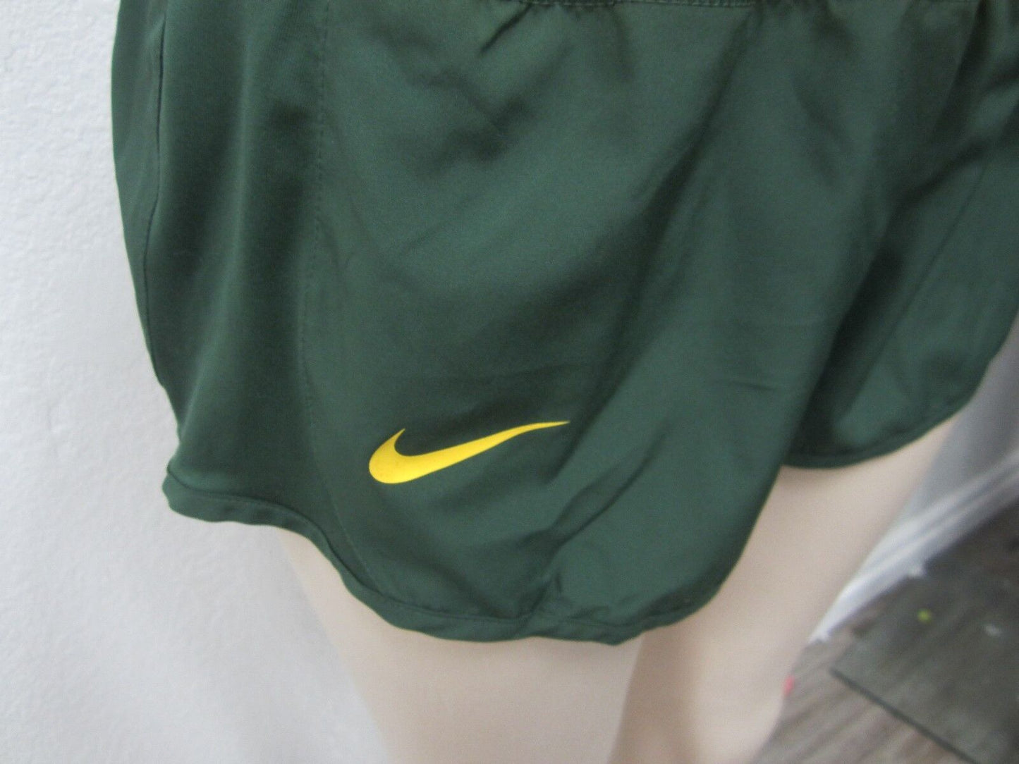 NWT Womens NCAA Baylor University Nike Dri Fit Running Shorts Sz L- MRSP 40.00