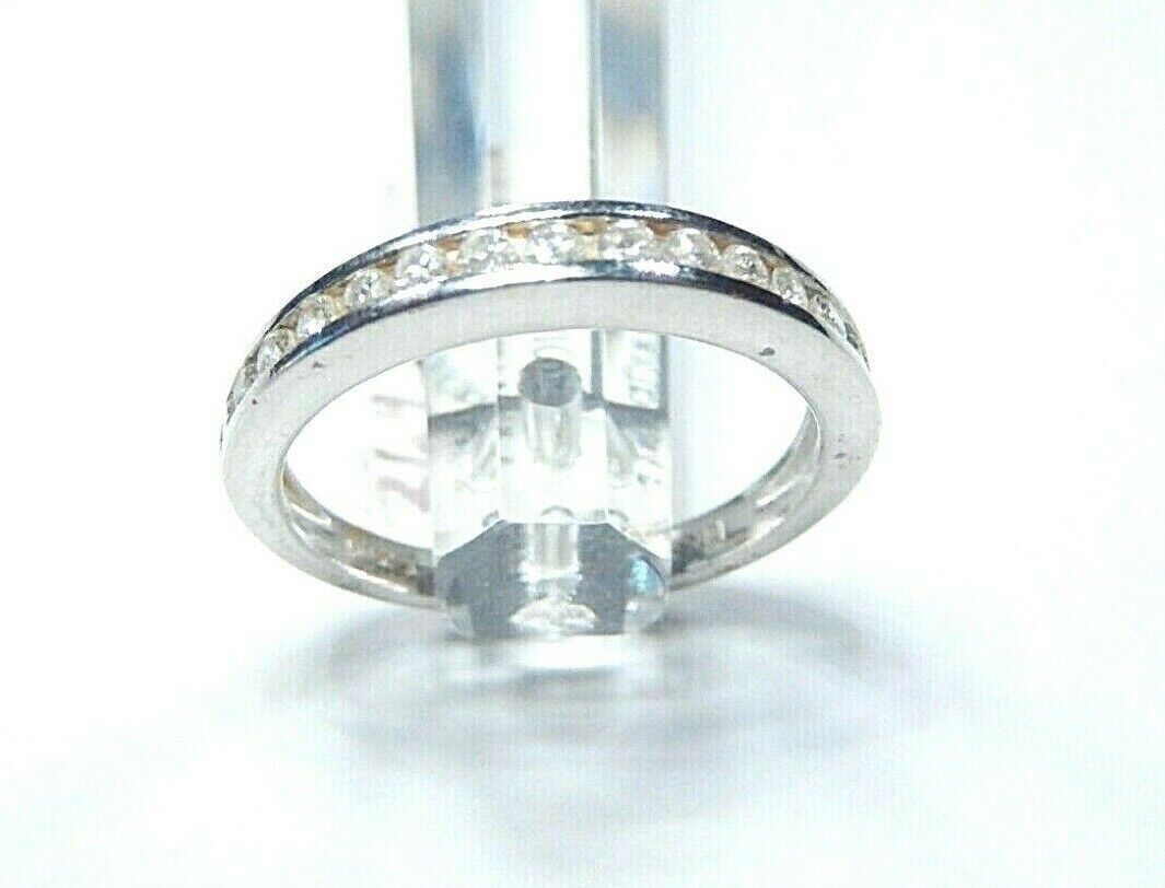 *NWT*  14K White Gold .25ct Natural VS Diamond Wedding Band Ring Size 5.25