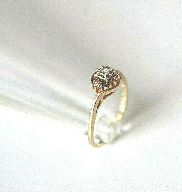 *VINTAGE*  14k Yellow Gold Natural Round Diamond Solitaire Engagement Ring Sz 8