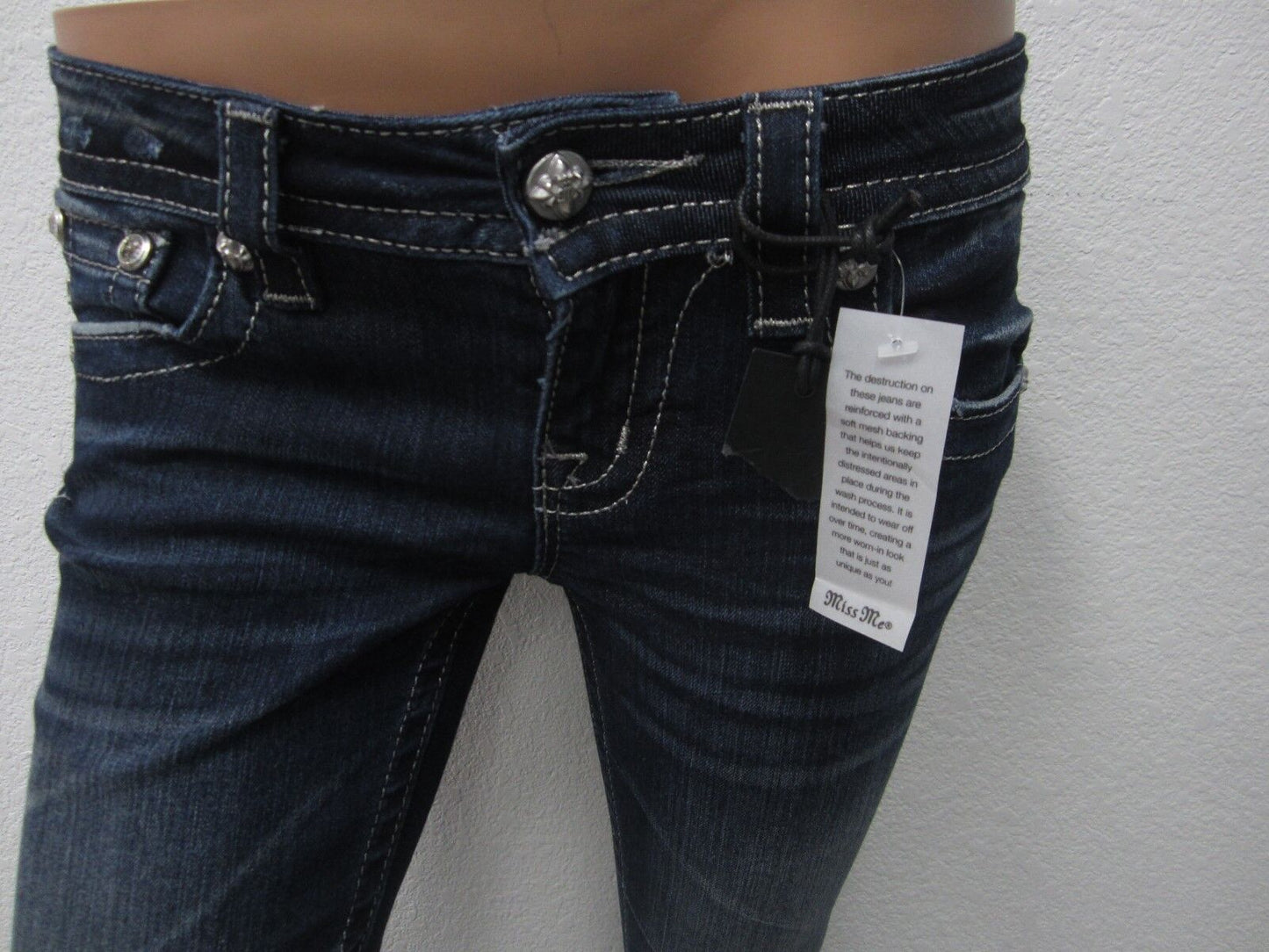 NWT  Women's Miss Me Jeans Signature Boot W25 L32 Super Cute Jeans!!