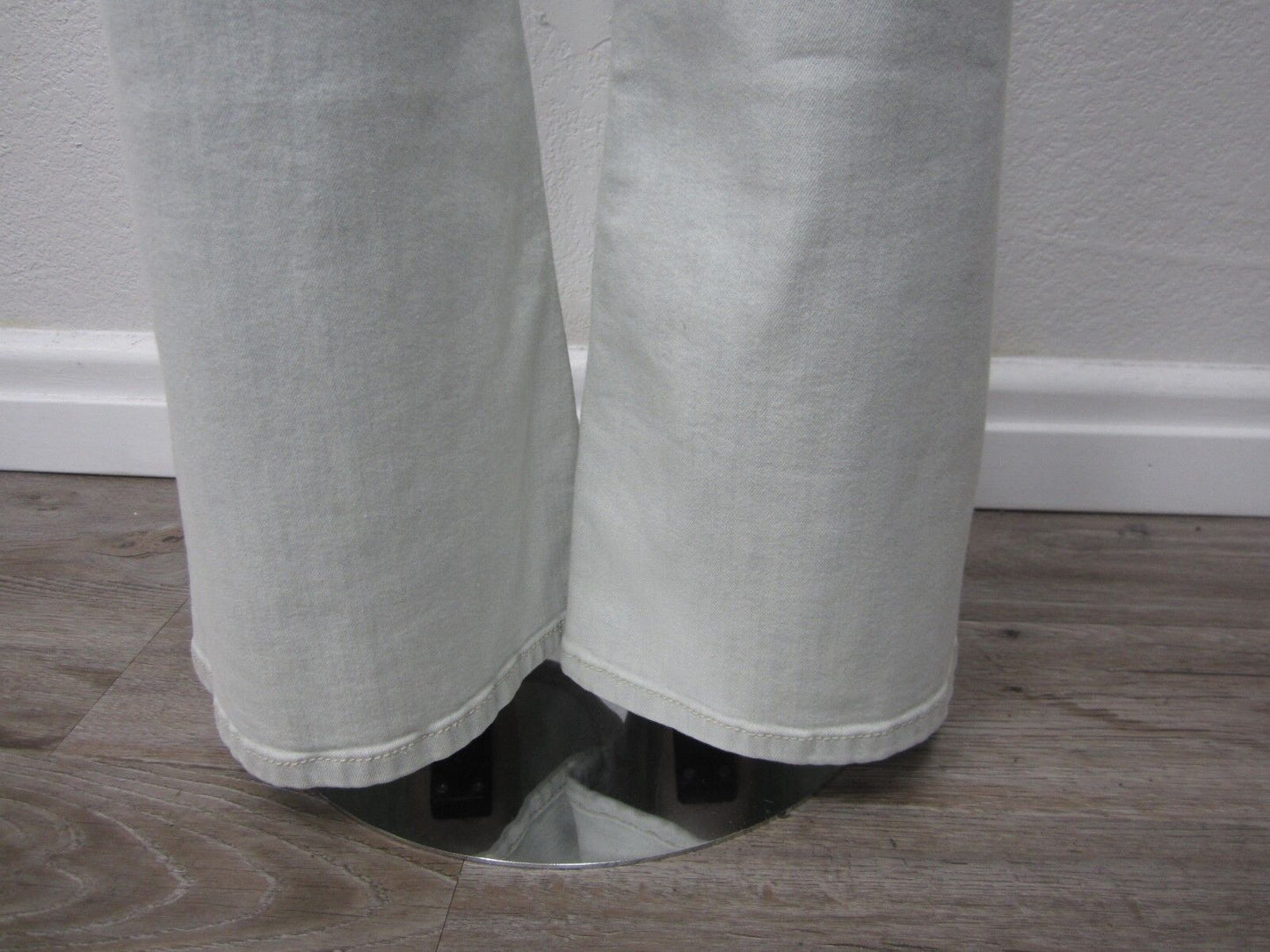 RARE NWT Miss Me Women's Light Wash Boho Mid Rise Flare Light 30x34