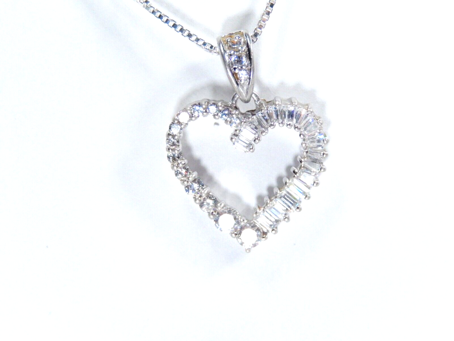 *VINTAGE* Women 925 Sterling Silver Love Heart CZ Pendant Necklace 18" Chain