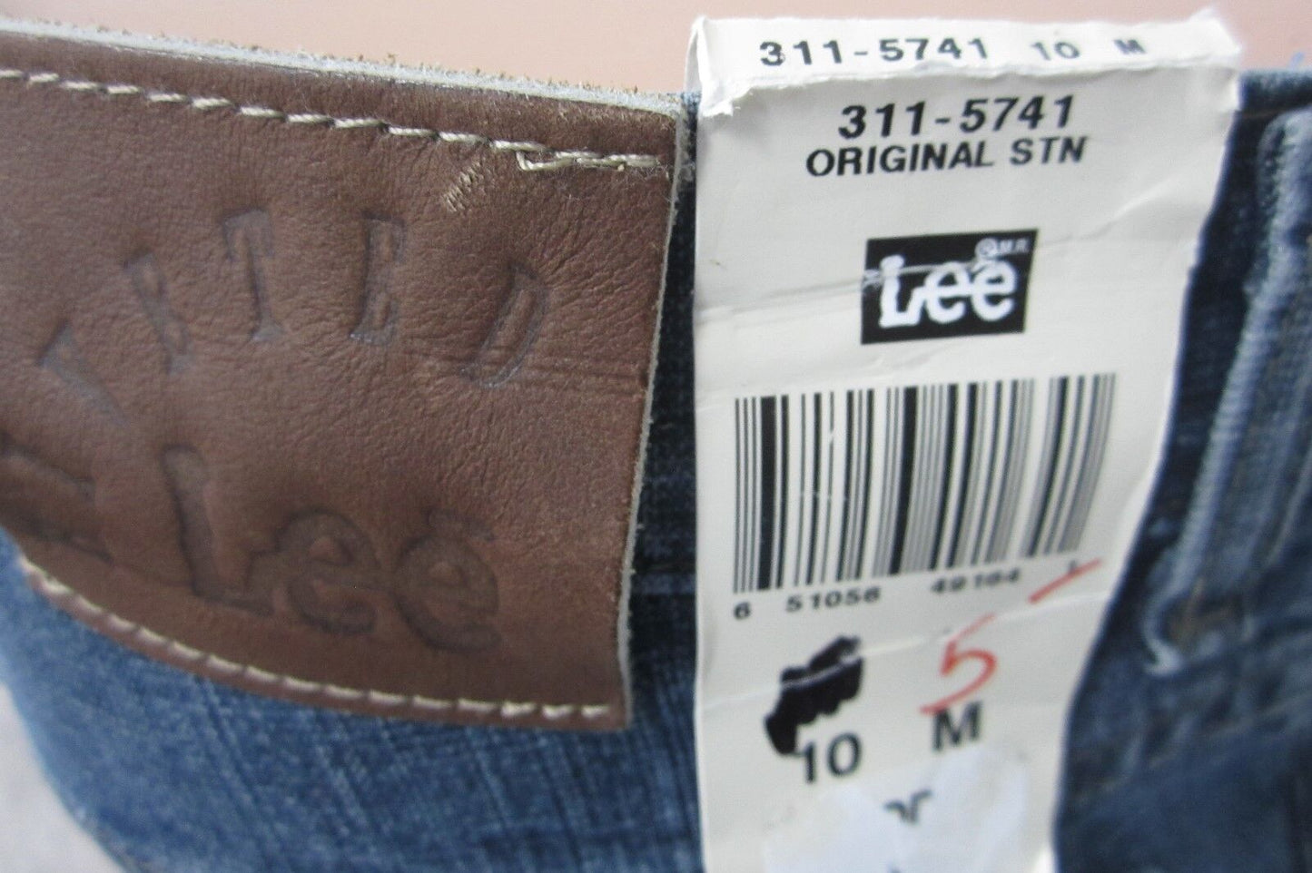 *NWT* WOMEN'S 311-5741 LEE RIVETED DENIM JEAN SHORTS  SIZE 10 x 10" Inseam
