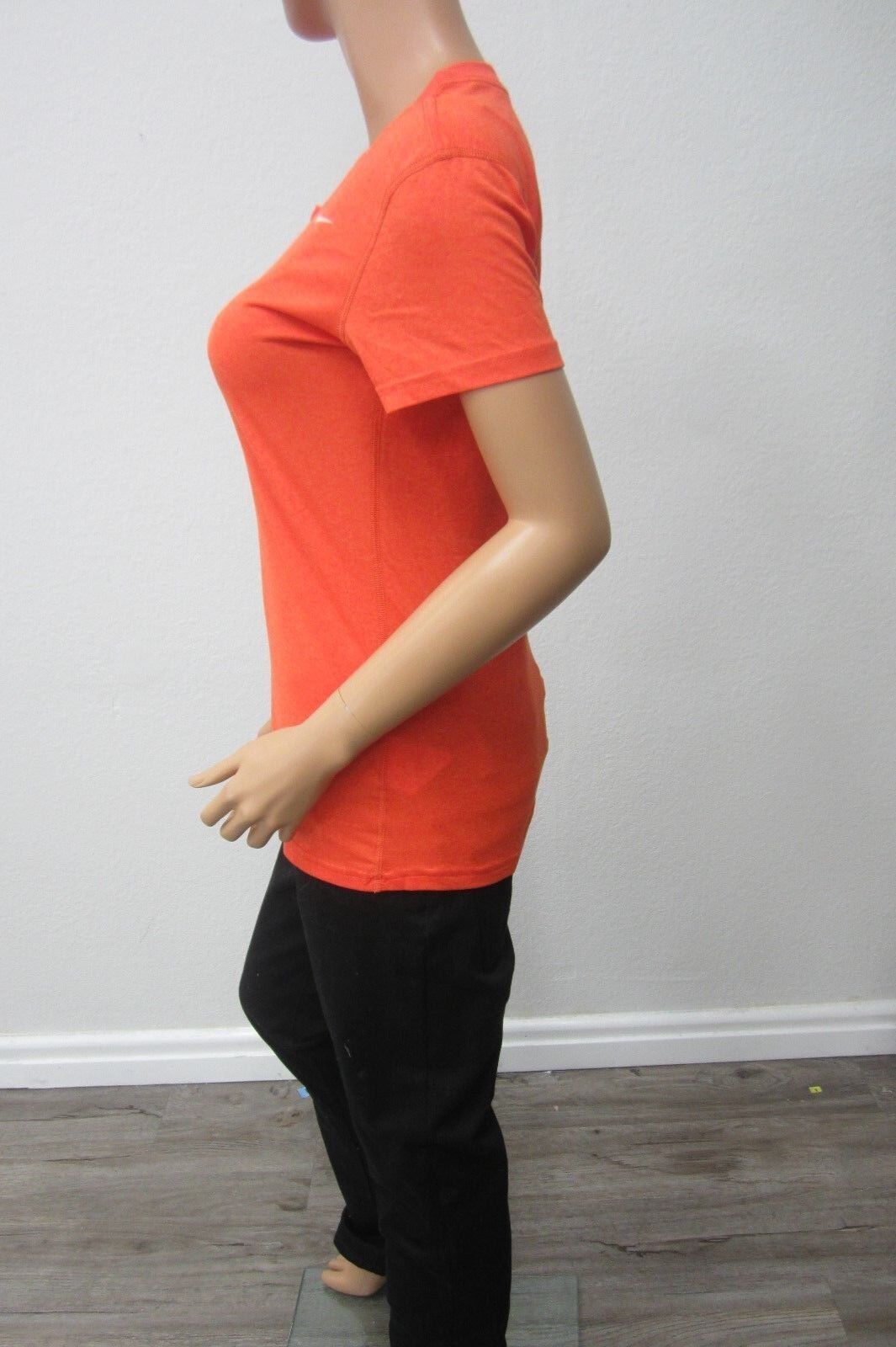 *VERY NICE*  Nike Women's Dri-Fit Short Sleeve T-Shirt  Size S