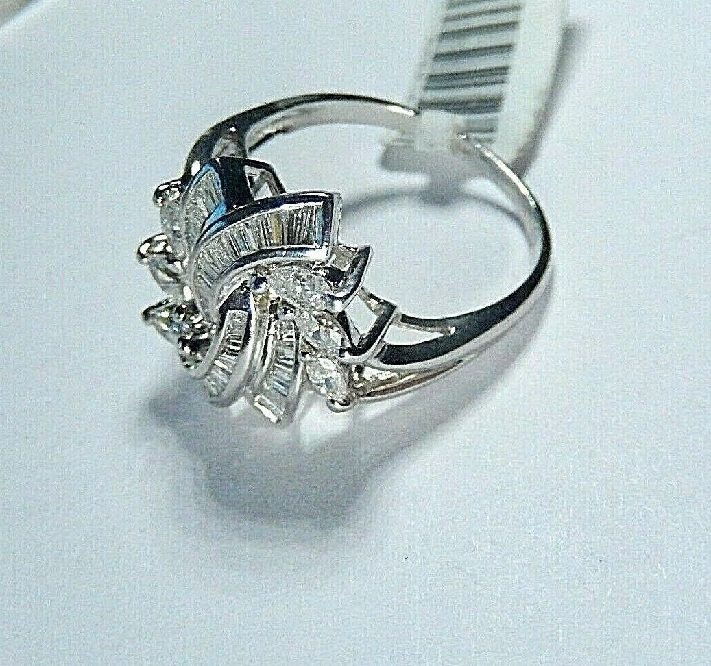 *VINTAGE* 14K WHITE GOLD  3/4 CT TW NATURAL VS  DIAMOND RING  SIZE 8.5