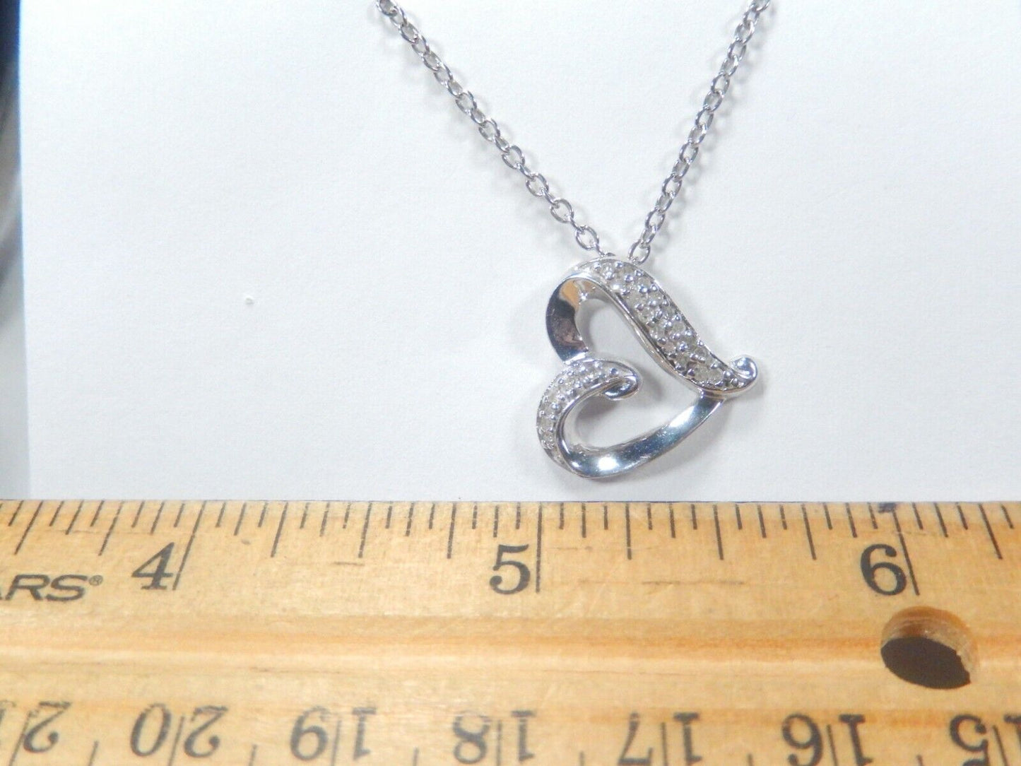 *VINTAGE* 10K White Gold 20 Natural Diamond Curved Heart Pendant w/18"chain