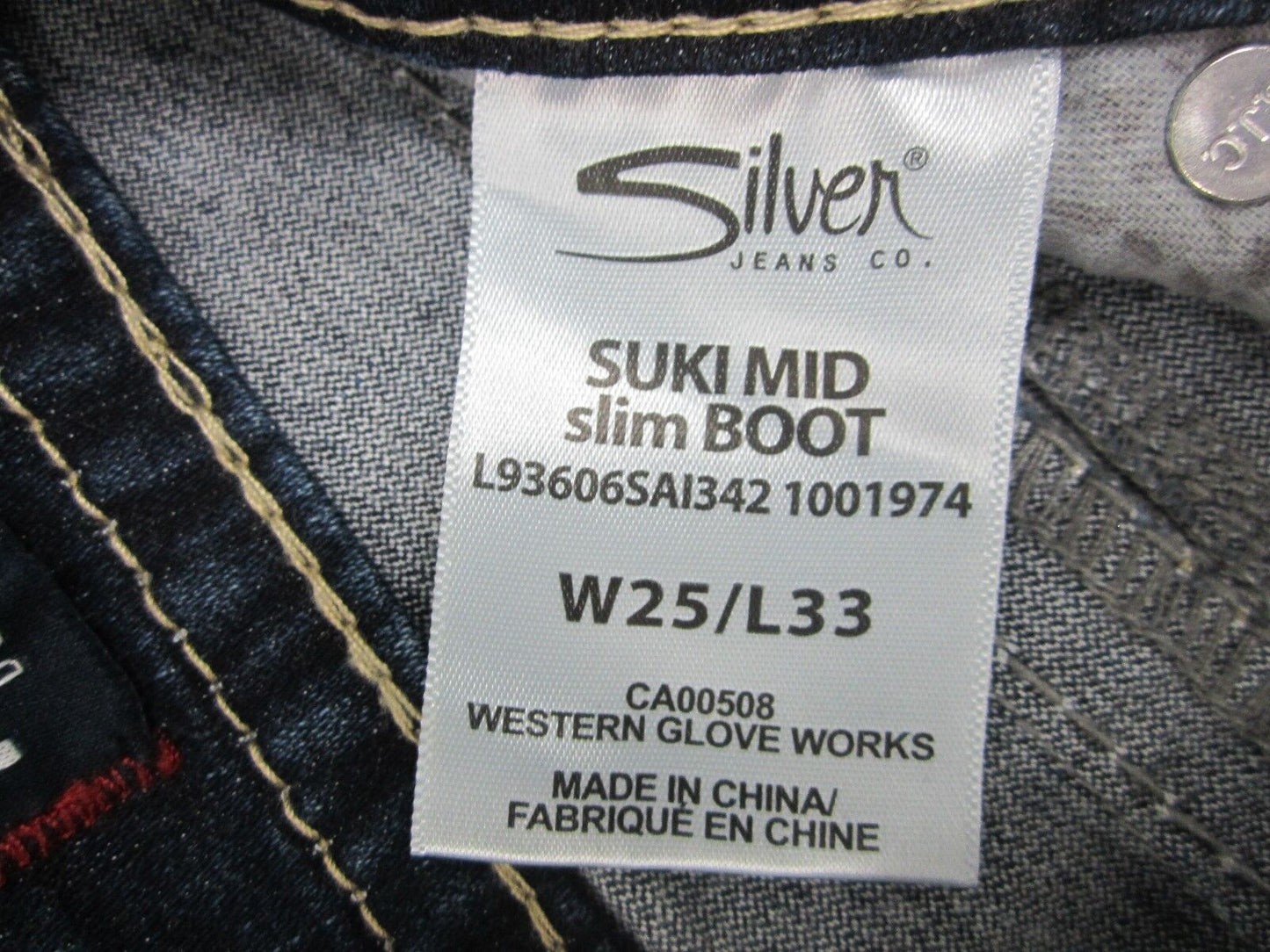 NWT SILVER Suki Mid Rise Slim Boot Medium Dark Wash Fluid Denim Jeans 25 x 33