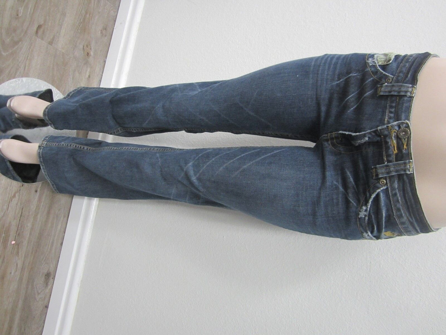 VERY NICE Realtree Girl Distressed Jeans Camo Pocket 2% Lycra Stretch Sz 29 x 33