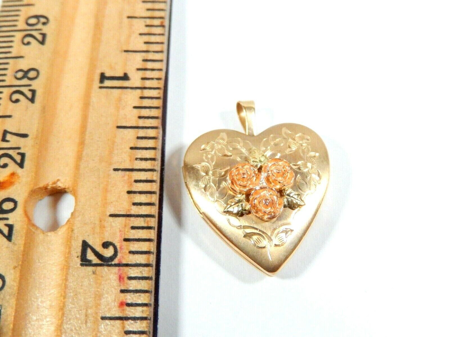 *VINTAGE*  14k Yellow & Rose Gold 20mm x 25mm Rose Heart Two Picture Locket