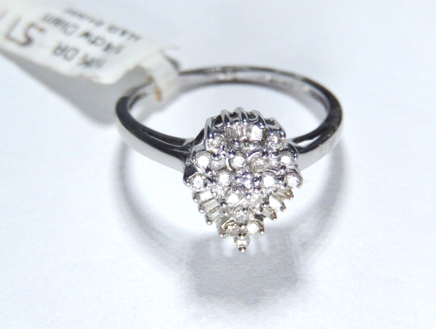 *NWT*  10k White Gold .25 CT Natural  Diamond Cocktail Cluster Ring Size 7.5