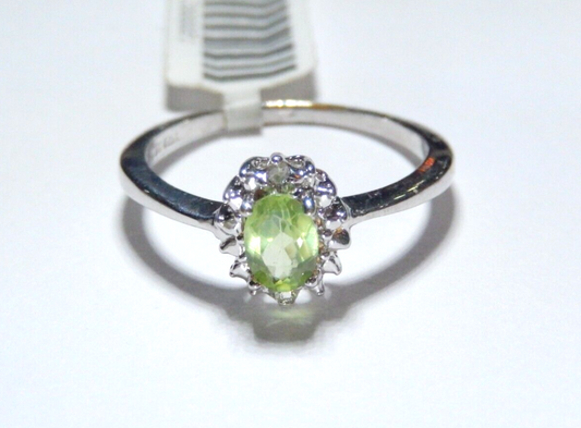 *VINTAGE*  10k White Gold .50CT Oval Peridot And Diamond Halo Ring Size 7.5