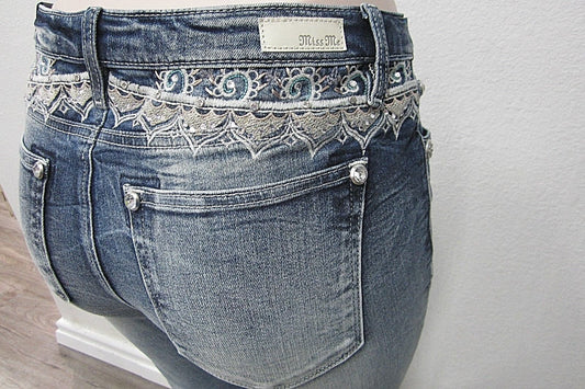 NWT Miss Me  Embellished Yoke Medium Wash CUTE Skinny Cut Jeans M3150S Sz 27x29