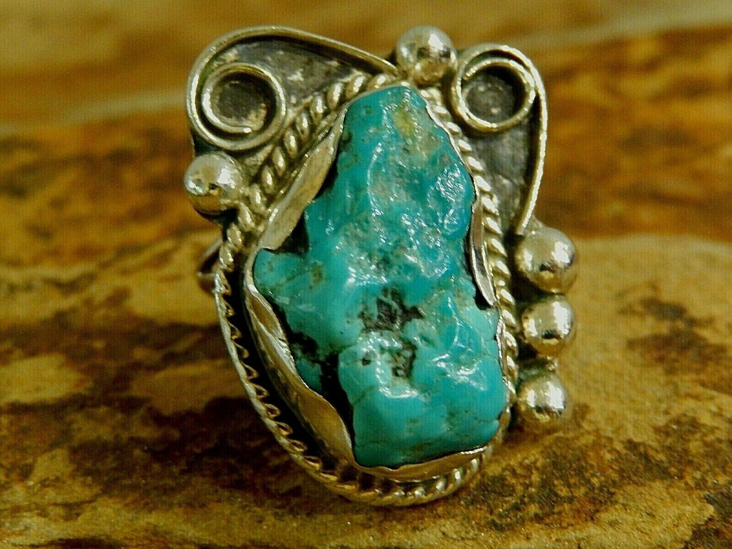 BEAUTIFUL! Native Amer. Sterling Silver & Gem Turquoise Heavy Ring 9.73g Sz 7.25