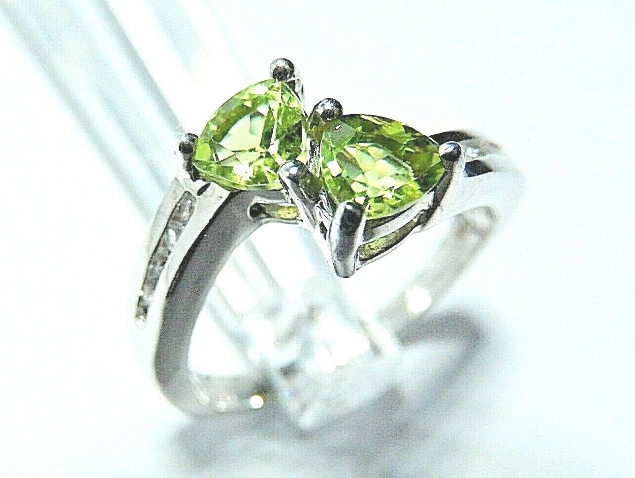 *VINTAGE* ELEGANT .75 CT PERIDOT & WHITE TOPAZ 925 STERLING SILVER RING SZ 8.25