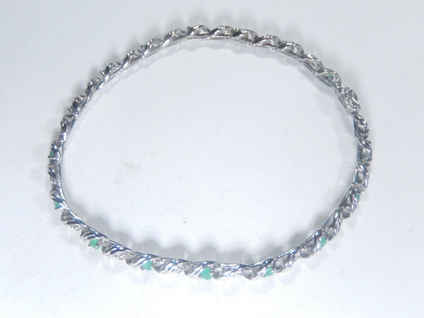 10k White Gold Natural Diamond and Emerald Bracelet For Womens 5.5gm