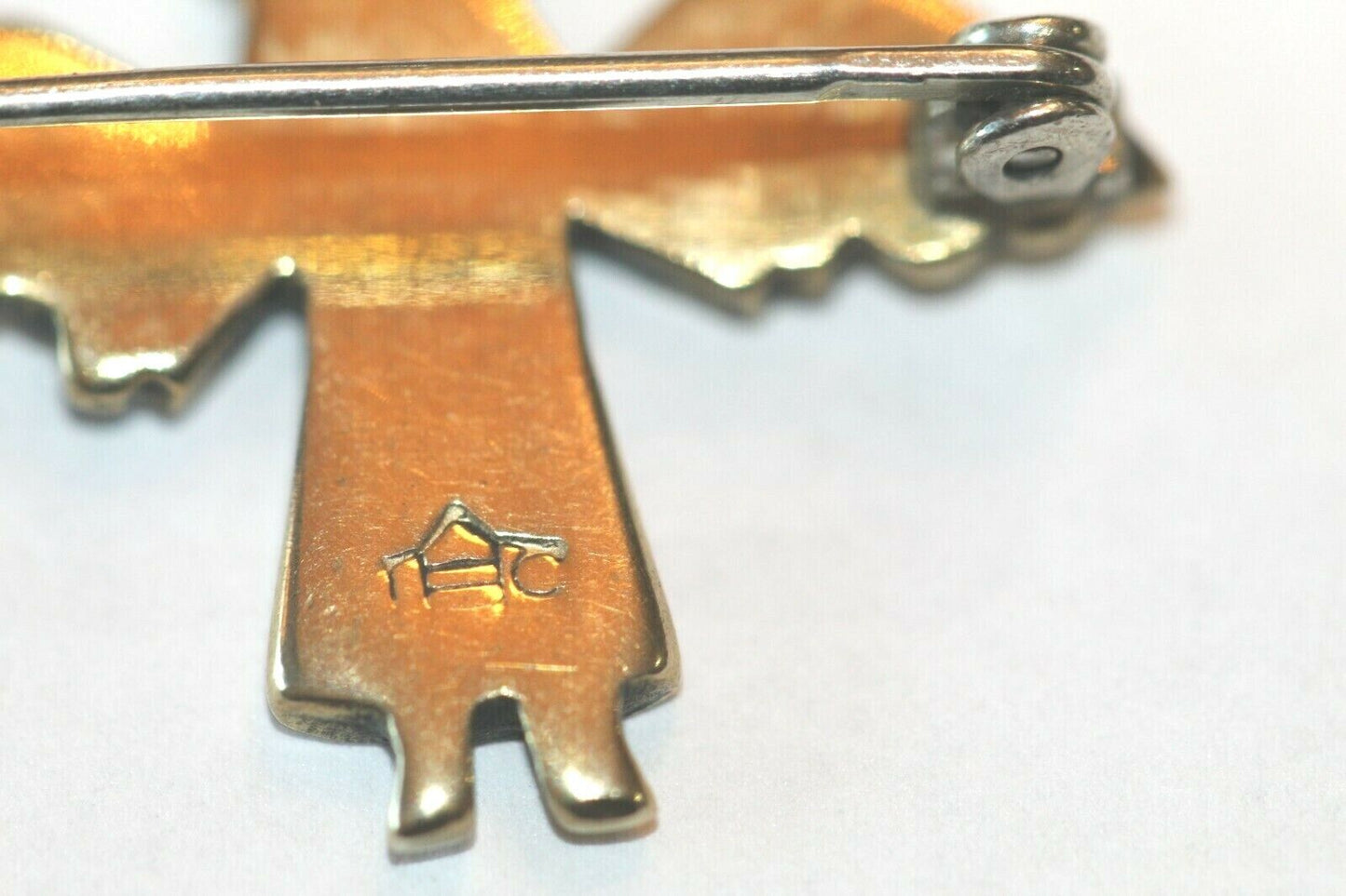 *RETIRED*   Jeep Collins Brass Angel Religious Pin Brooch 1" x 3/4"