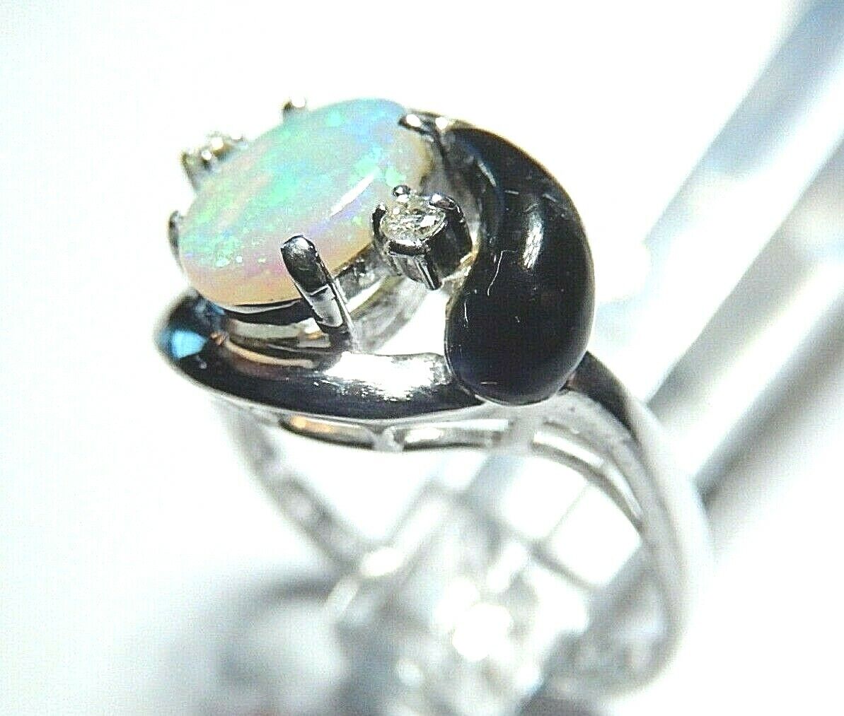 *VINTAGE*  14K  White Gold OPAL and Black Onyx & Diamond Ring Size 6.5