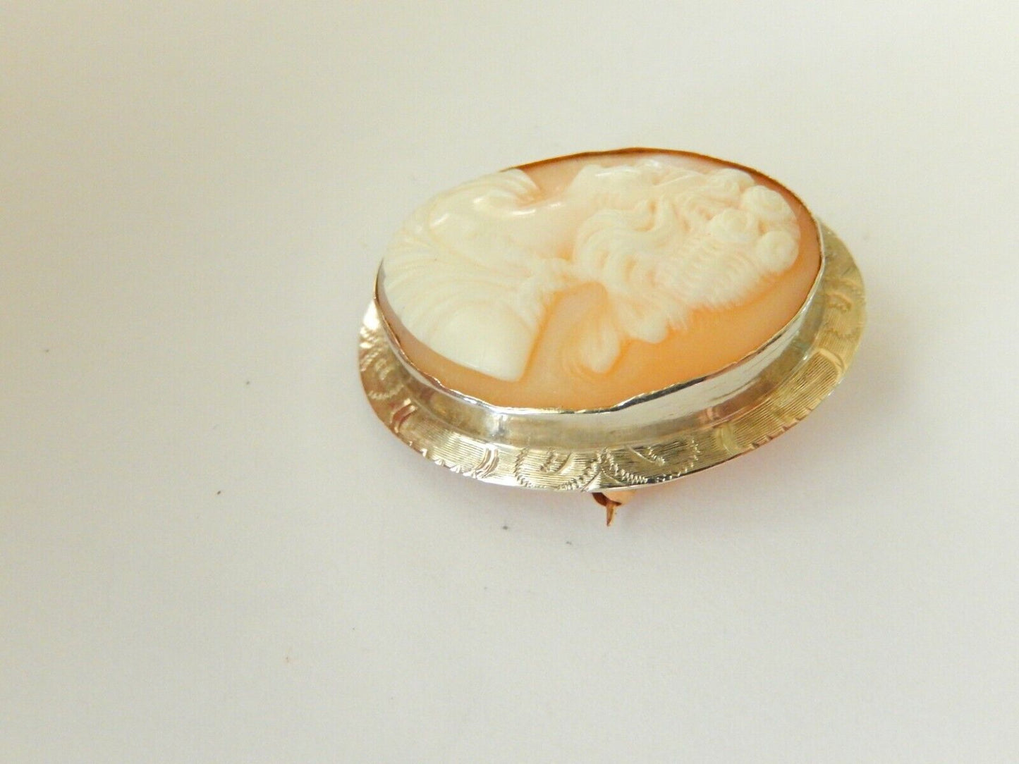 *VINTAGE* 14k Yellow Gold Large Carved Shell Cameo Brooch Pin or Pendant 1 3/8"