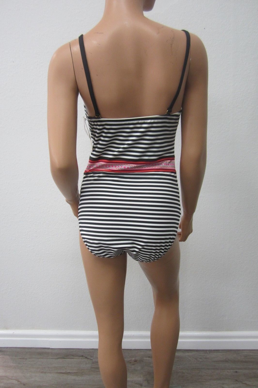 NWT Gibson & Latimer VERY CUTE Black & White One-Piece Swimsuit Size L