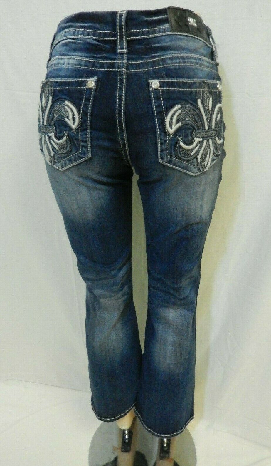 NWT MISS ME  Fleur de lis Style #B3110EBS  Mid Rise Easy Boot  Jeans W26 x L29
