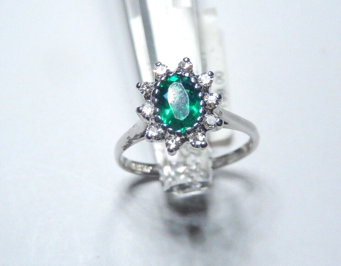 *NWT* 14k White Gold Lab Created Oval Emerald And Diamond Ring Sz 6.25