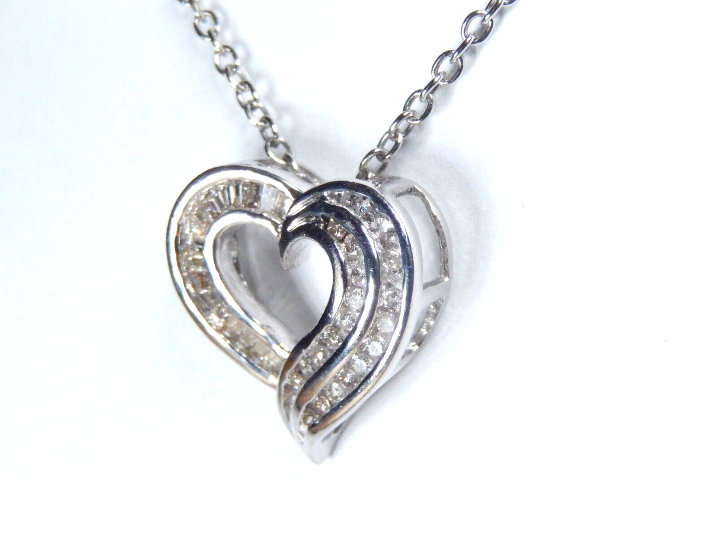 *NEW*  14k White Gold .33ct VS Diamond  Heart Pendant w/18" Chain