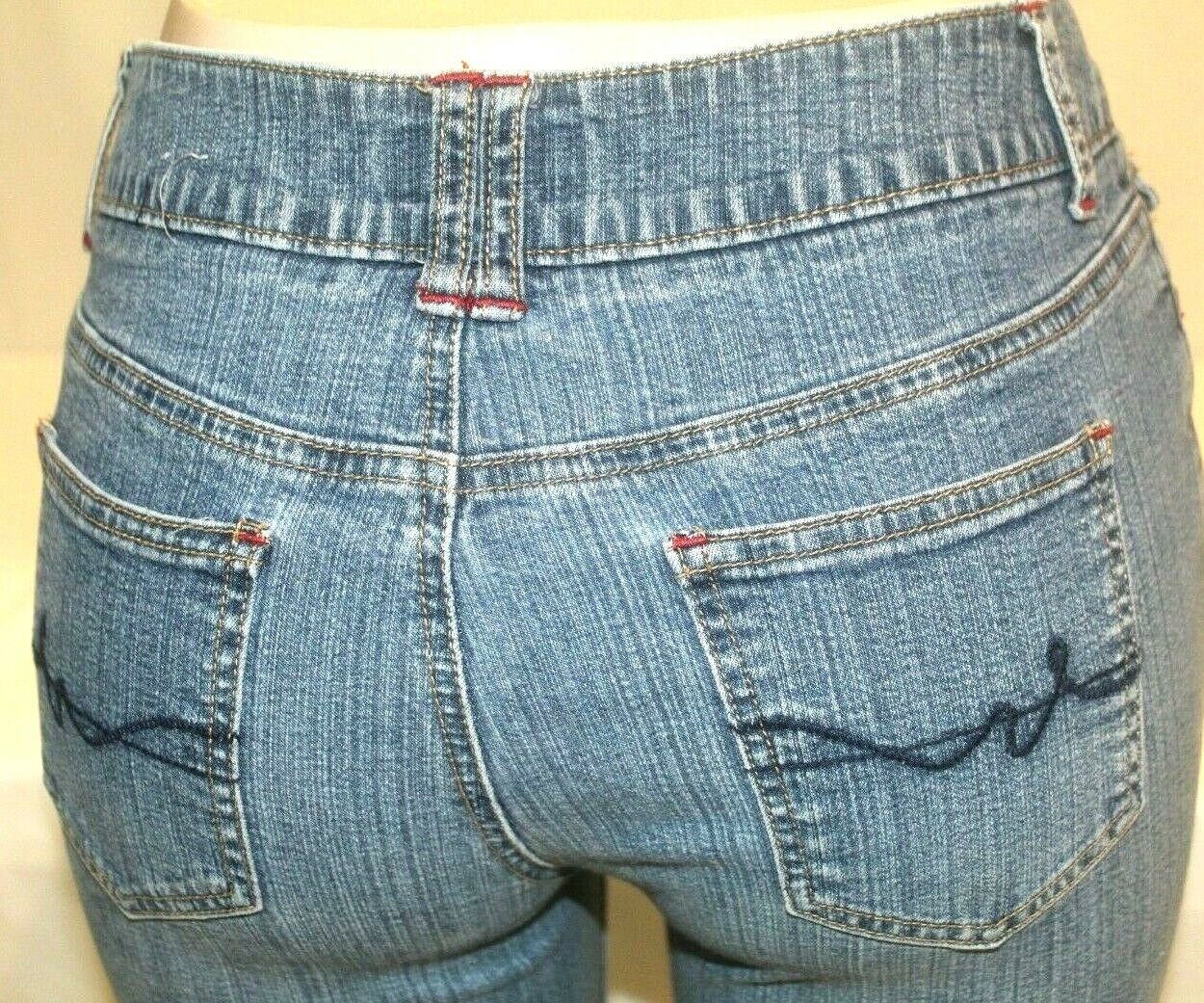 St John’s Bay Women’s Capri Stretch Denim Jeans Size 6 Petite