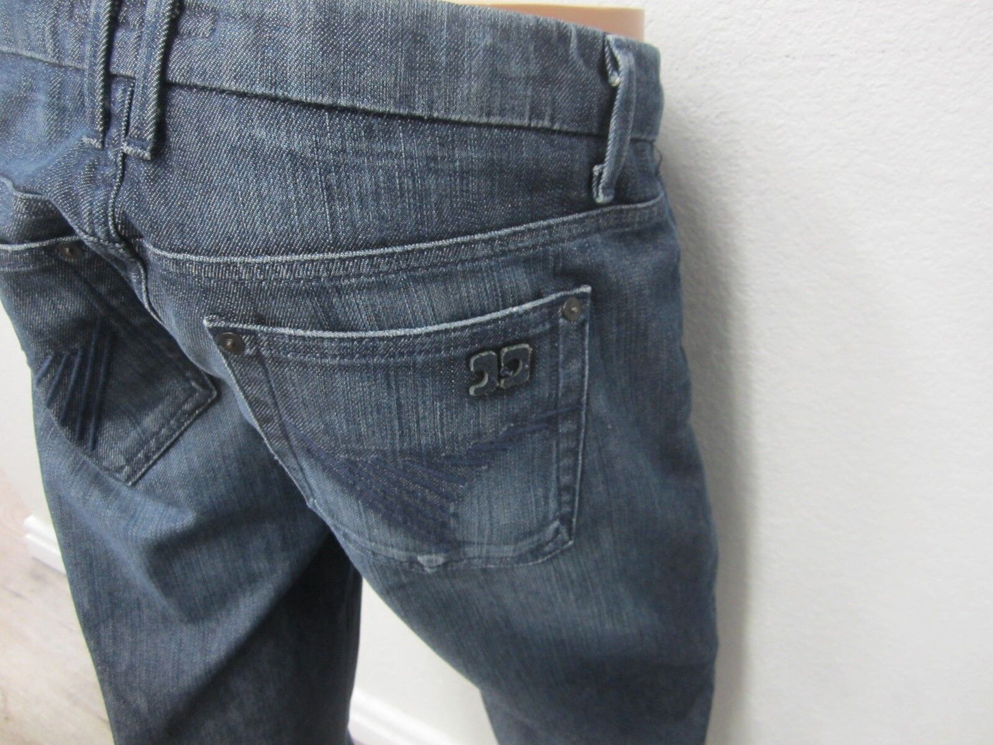 MINT Joe's Jeans "SOCIALITE" BOOT Cut STRETCH Blue Jeans - Women Size W 29 x 31