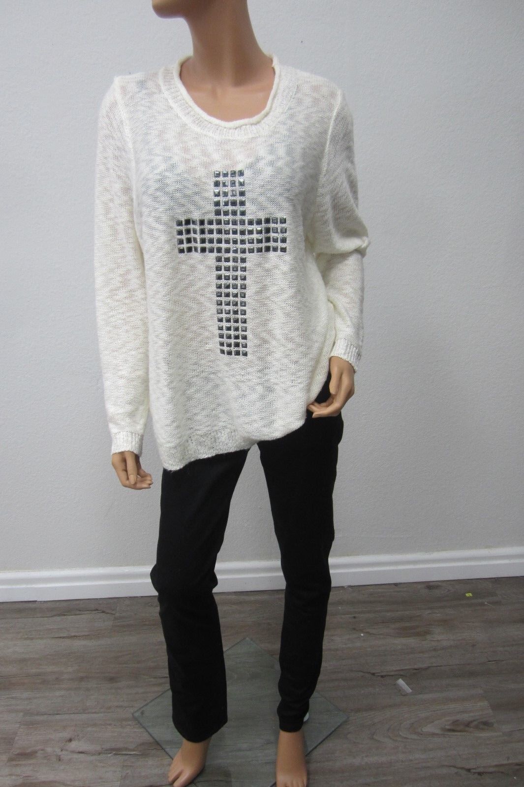 *NICE* CATO WOMAN Knit Long Sleeve  Embellished Cross Shirt Sz18W / 20W Plus