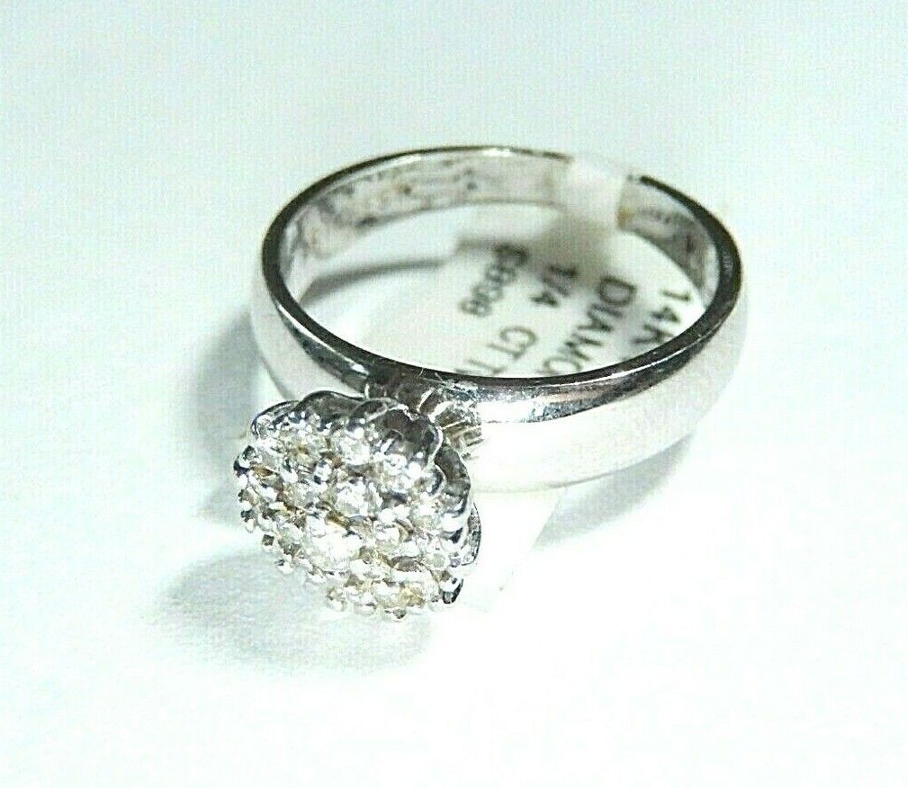 *NWT* 14K White Gold  Round Cut Diamond Cluster Engagement Wedding Ring Sz 6