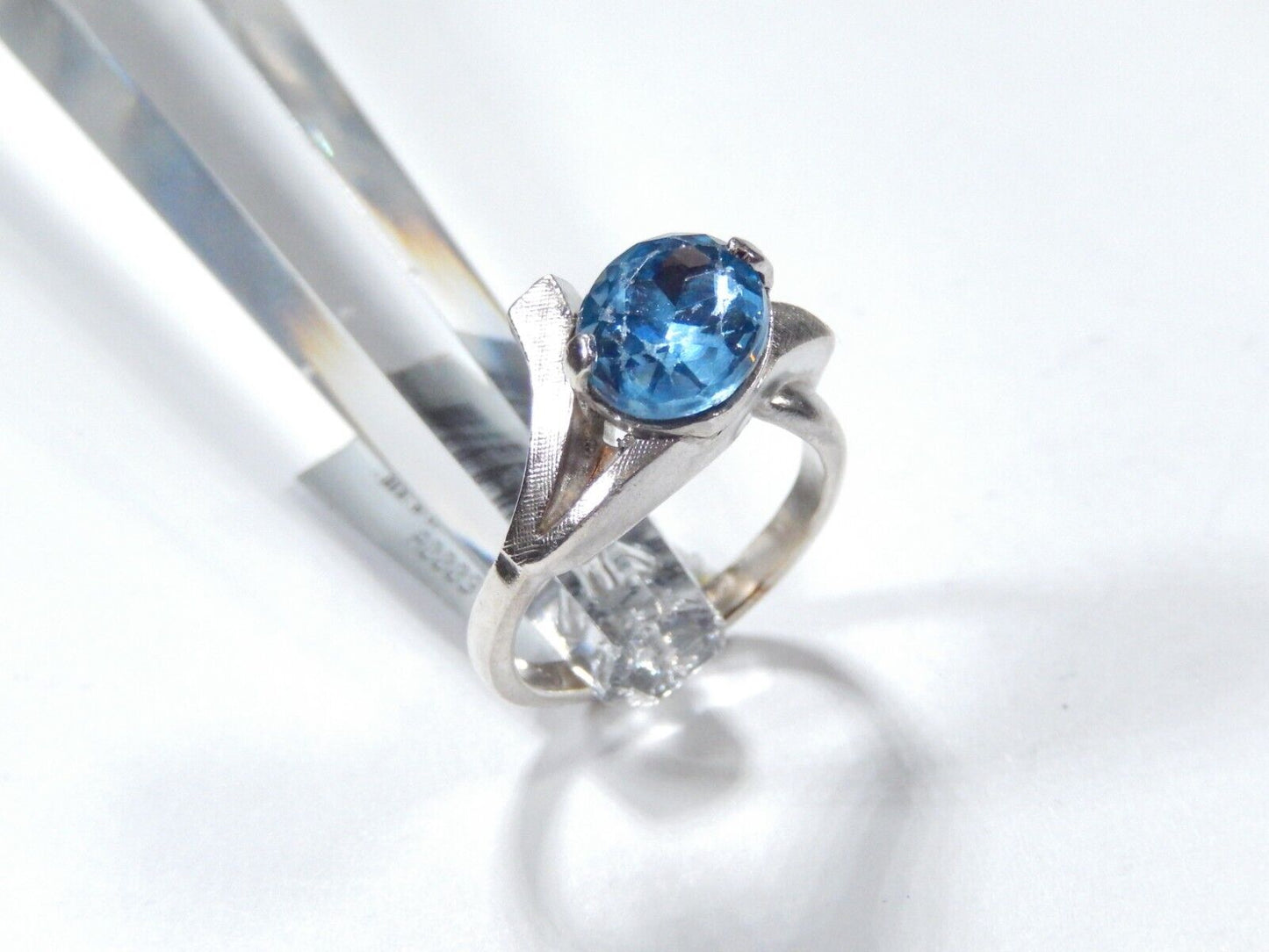 *VINTAGE*  Sterling Silver 3.00 CT London Blue Topaz Bypass Curvy Ring Size 6