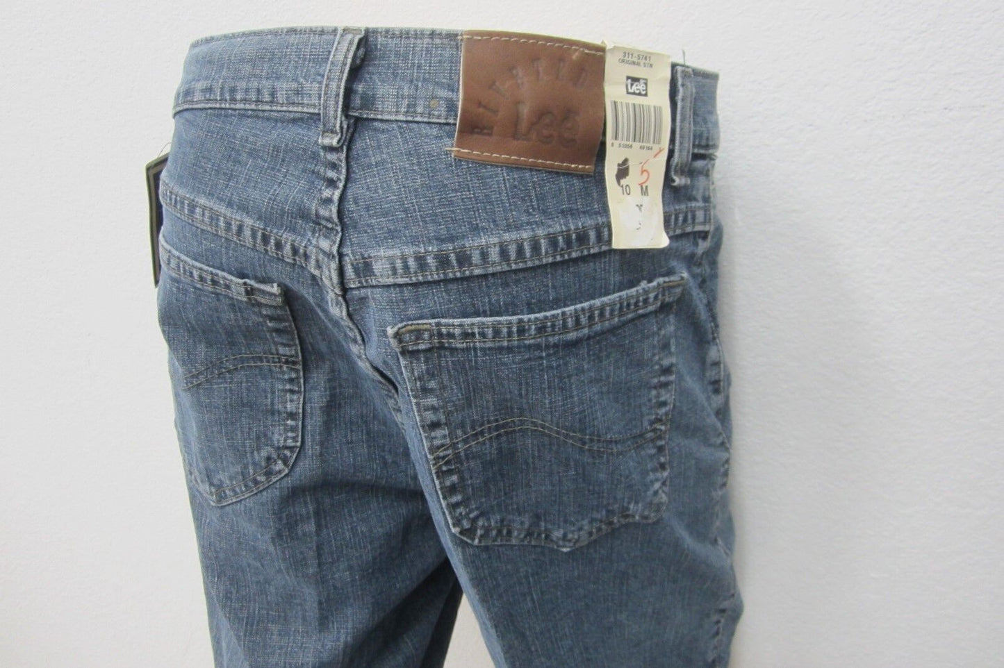 *NWT* WOMEN'S 311-5741 LEE RIVETED DENIM JEAN SHORTS  SIZE 10 x 10" Inseam