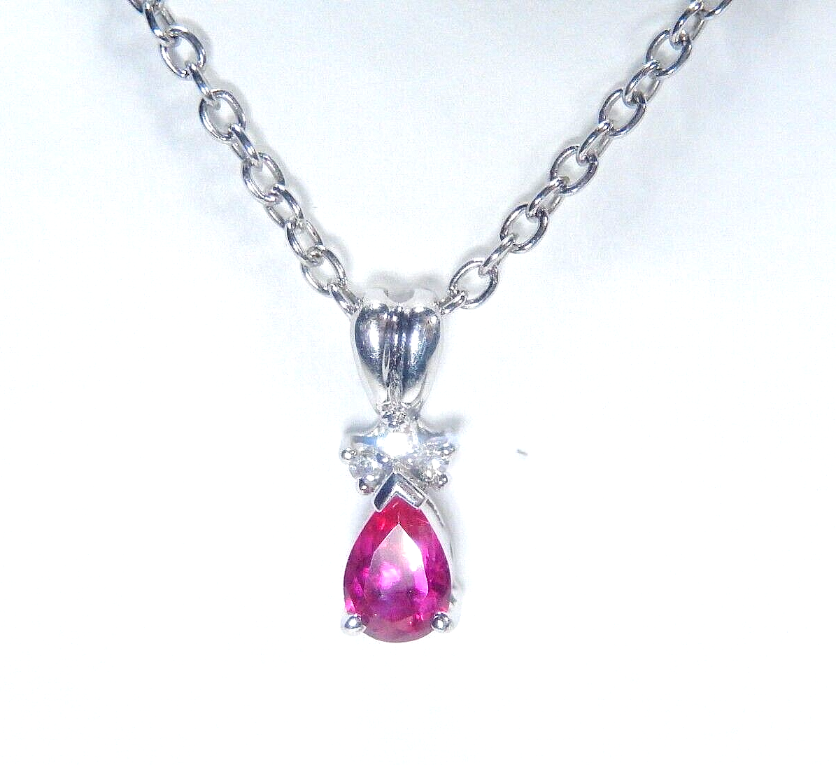 *VINTAGE* 14K White Gold Pear Lab-Created Ruby and Diamond Pendant w/18"chain