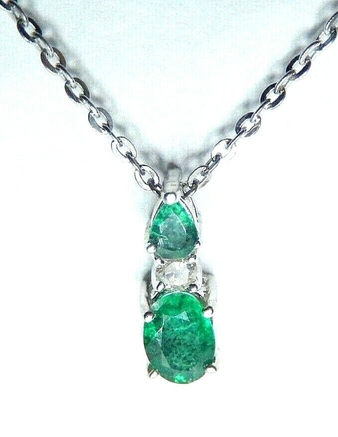 *NWT* 14K White Gold .75 Ct Bright Natural Emerald & Diamond Pendant w/18" Chain
