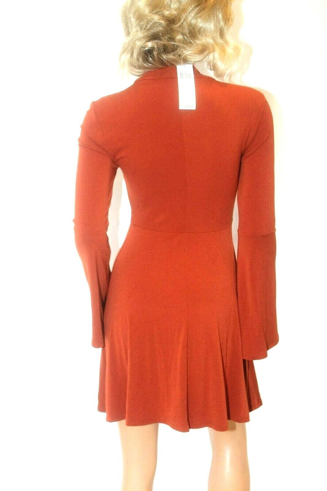 *NWT* $88.  BCBGeneration Long Bell Sleeve Auburn Stretch Dress  Size XS "CUTE"
