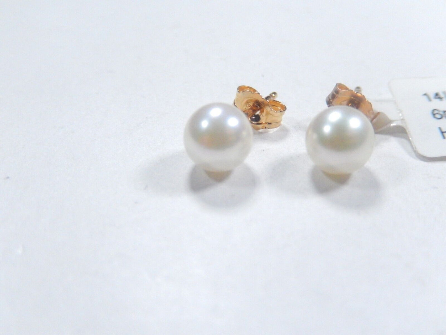 14K Yellow Gold 6mm Cultured Genuine Pearl Ear Studs