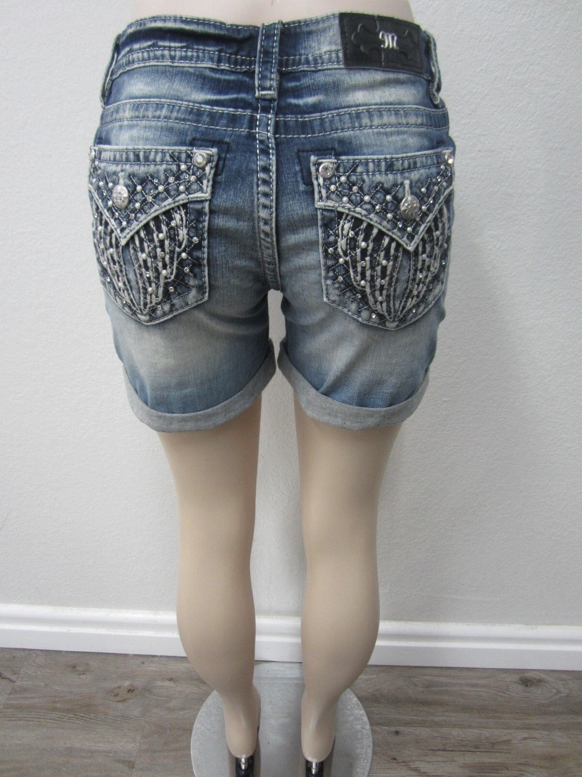 NWT Women's Miss Me Mid Shorts Cuffed Pearl & Crystal WingsBLING M3198D Sz 27x5"