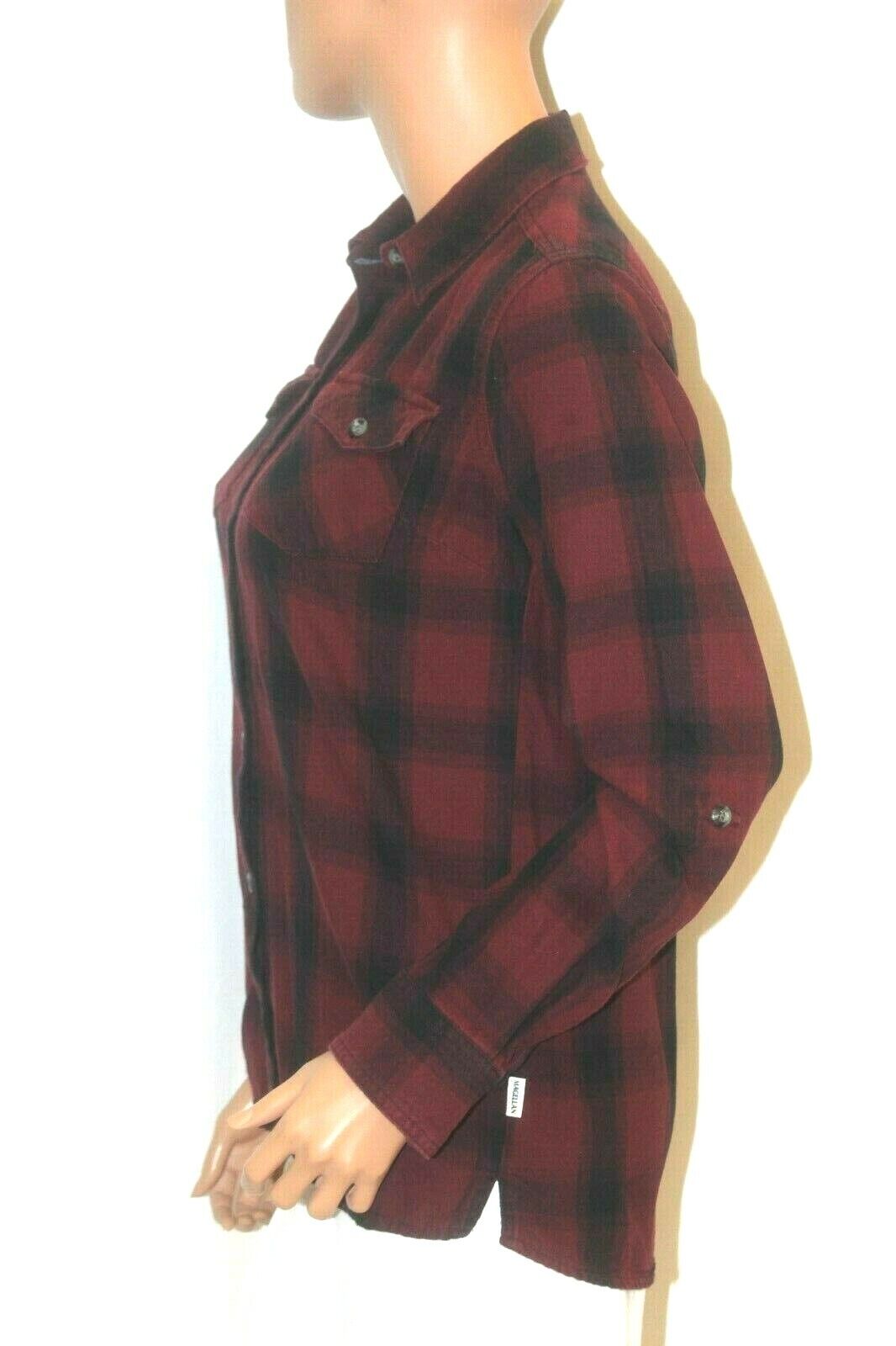 WOMEN'S SZ XS MAGELLAN MAROON PLAID ADVENTURE GEAR CLASSIC FIT 2 POCKET SHIRT.